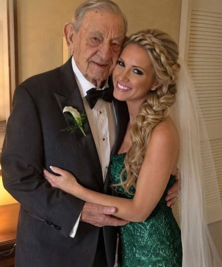 I Married a 78-Year-Old Wealthy Man – During Our Wedding Vows, He Grabbed the Mic and Said, ‘My Bride Doesn’t Know One Important Detail About Me’